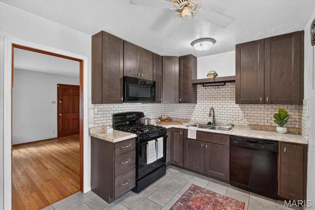 7137 Marwinette Avenue, St Louis, MO 63116