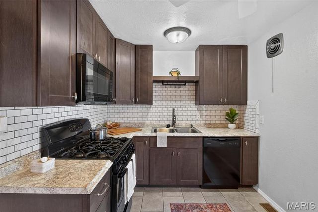 7137 Marwinette Avenue, St Louis, MO 63116