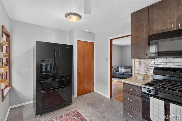 7137 Marwinette Avenue, St Louis, MO 63116