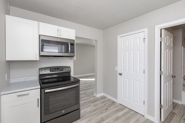 1548 3rd Avenue N, Fargo, ND 58102