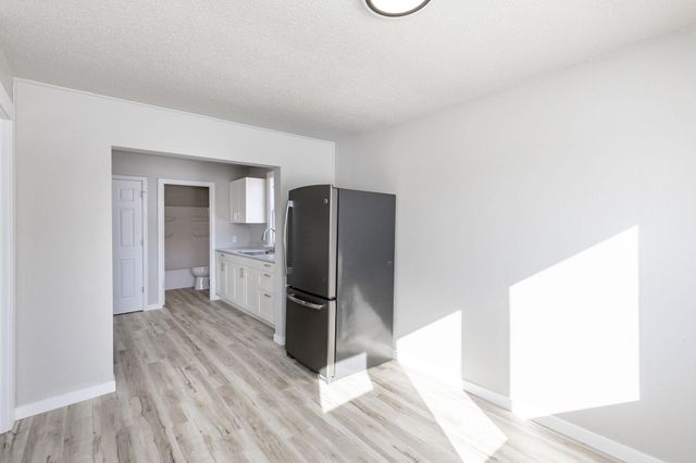 1548 3rd Avenue N, Fargo, ND 58102