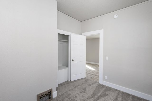 1548 3rd Avenue N, Fargo, ND 58102