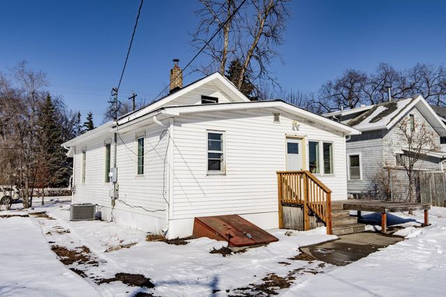 1548 3rd Avenue N, Fargo, ND 58102