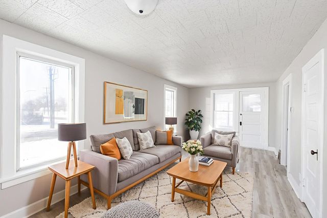 1548 3rd Avenue N, Fargo, ND 58102