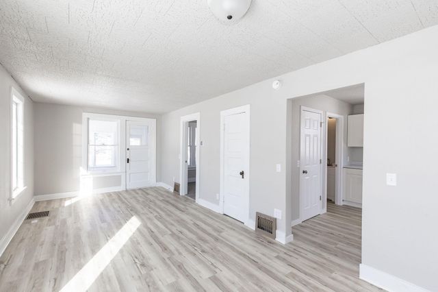 1548 3rd Avenue N, Fargo, ND 58102