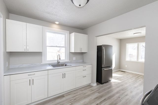 1548 3rd Avenue N, Fargo, ND 58102