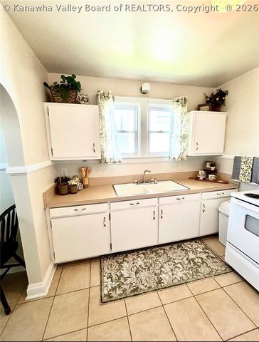 333 17th Street, Dunbar, WV 25064