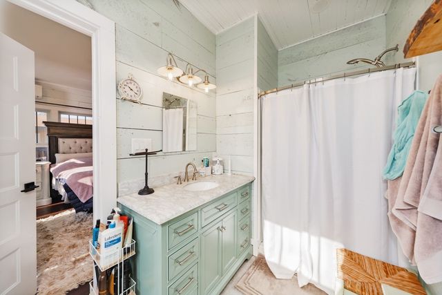 701 N Mason Street, Bowie, TX 76230