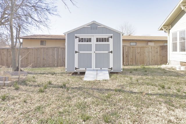701 N Mason Street, Bowie, TX 76230
