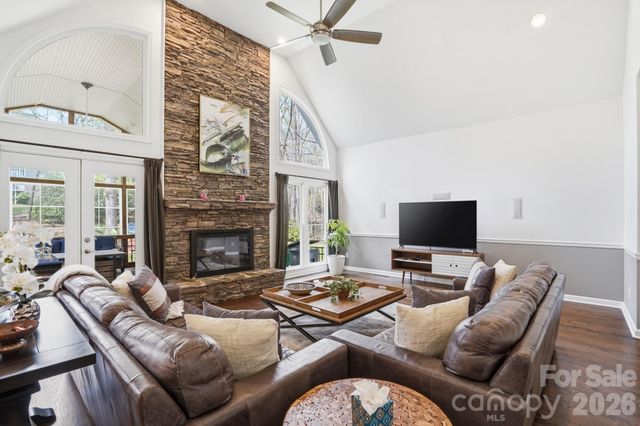 1231 Over Stream Lane, Matthews, NC 28105