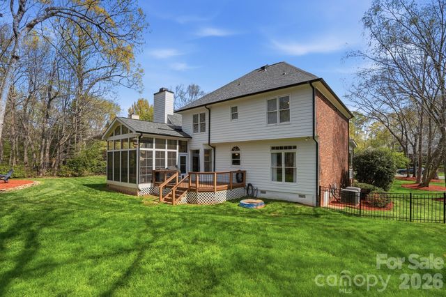 1231 Over Stream Lane, Matthews, NC 28105