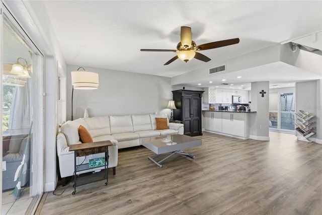 475 WOODS LANDING TRAIL, Oldsmar, FL 34677