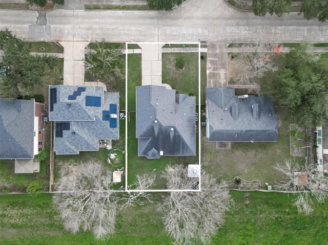 14914 W Bend Dr, Houston, TX 77082