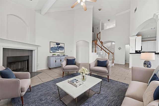 14914 W Bend Dr, Houston, TX 77082