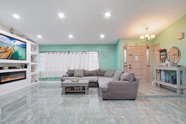 1149 SE Menores Avenue, Port St. Lucie, FL 34952