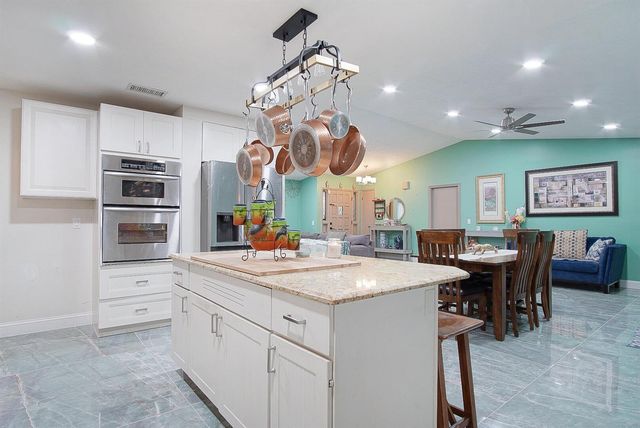 1149 SE Menores Avenue, Port St. Lucie, FL 34952