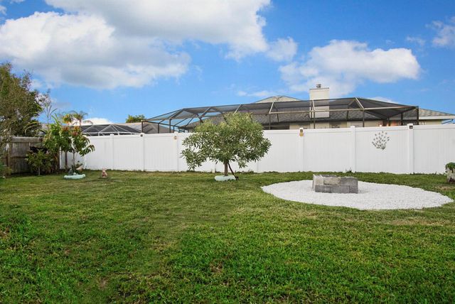 1149 SE Menores Avenue, Port St. Lucie, FL 34952