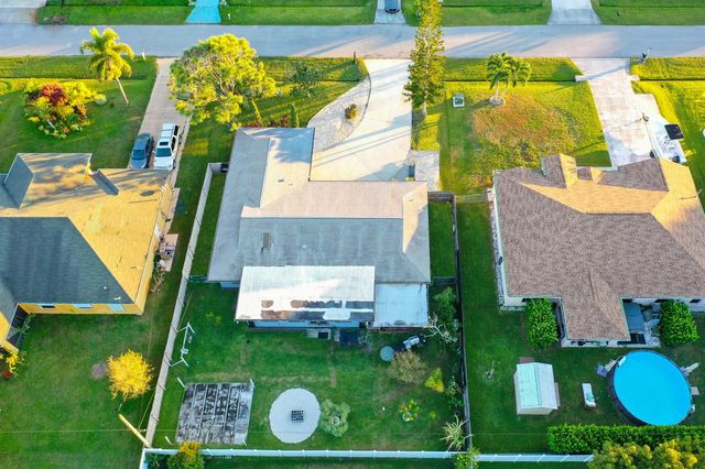 1149 SE Menores Avenue, Port St. Lucie, FL 34952