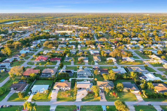 1149 SE Menores Avenue, Port St. Lucie, FL 34952