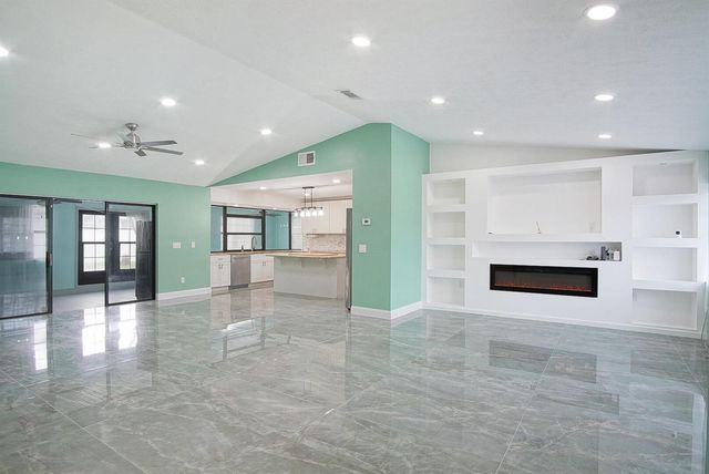 1149 SE Menores Avenue, Port St. Lucie, FL 34952