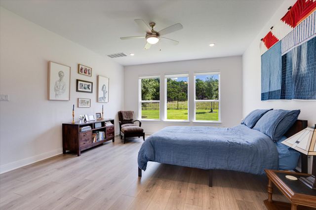 916 Pear Tree LN, Austin, TX 78737