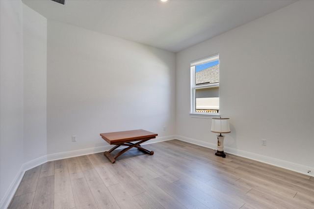 916 Pear Tree LN, Austin, TX 78737