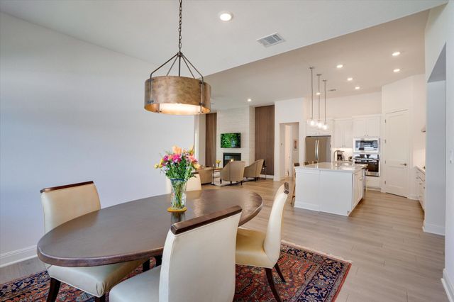 916 Pear Tree LN, Austin, TX 78737