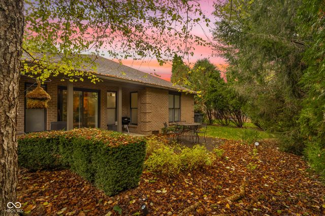 1141 Pintail Court, Columbus, IN 47201