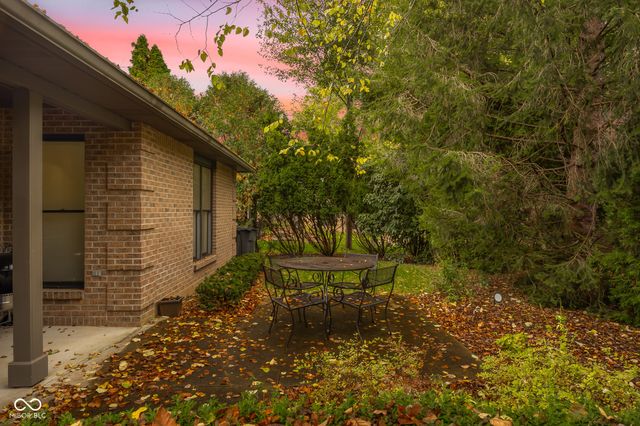1141 Pintail Court, Columbus, IN 47201