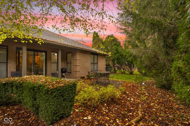 1141 Pintail Court, Columbus, IN 47201