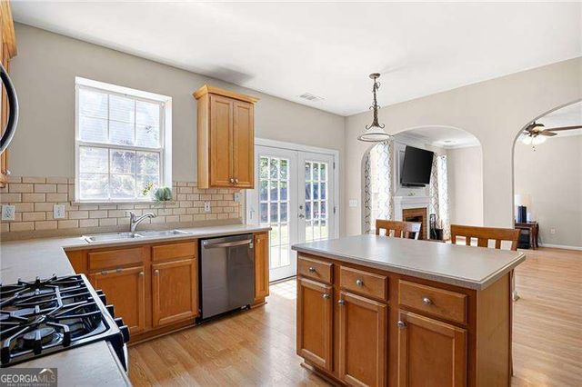 4532 Howell Farms Road NW, Acworth, GA 30101