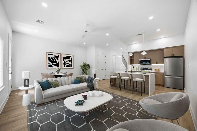 8019 Grandview Street B, Houston, TX 77051