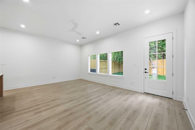 8019 Grandview Street B, Houston, TX 77051