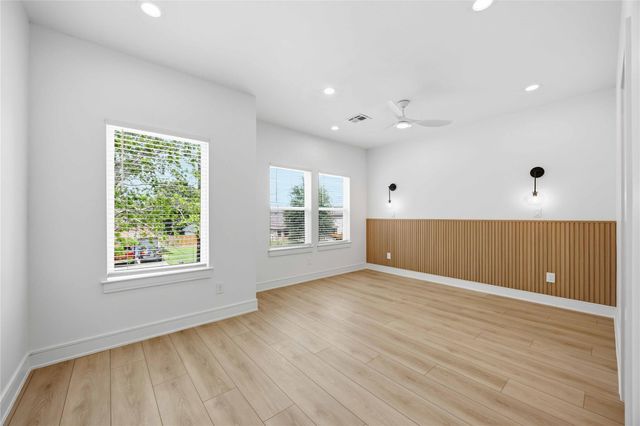 8019 Grandview Street B, Houston, TX 77051