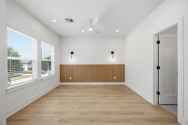 8019 Grandview Street B, Houston, TX 77051