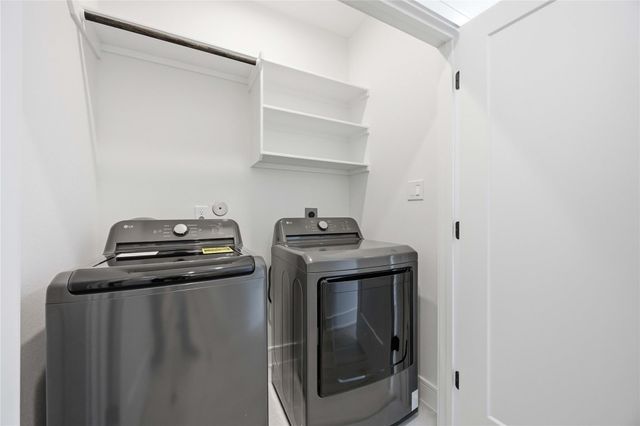 8019 Grandview Street B, Houston, TX 77051