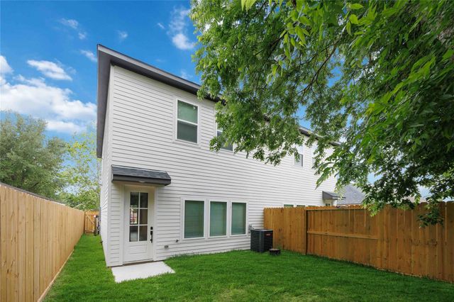 8019 Grandview Street B, Houston, TX 77051