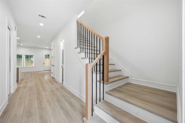 8019 Grandview Street B, Houston, TX 77051