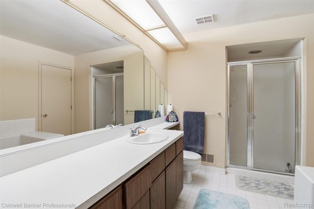 6821 Kindling Court, West Bloomfield Charter Township, MI 48322