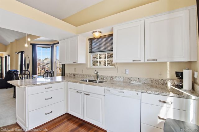 6821 Kindling Court, West Bloomfield Charter Township, MI 48322