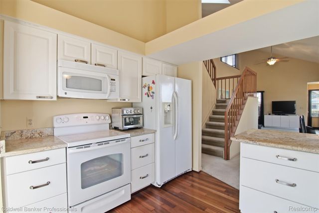 6821 Kindling Court, West Bloomfield Charter Township, MI 48322