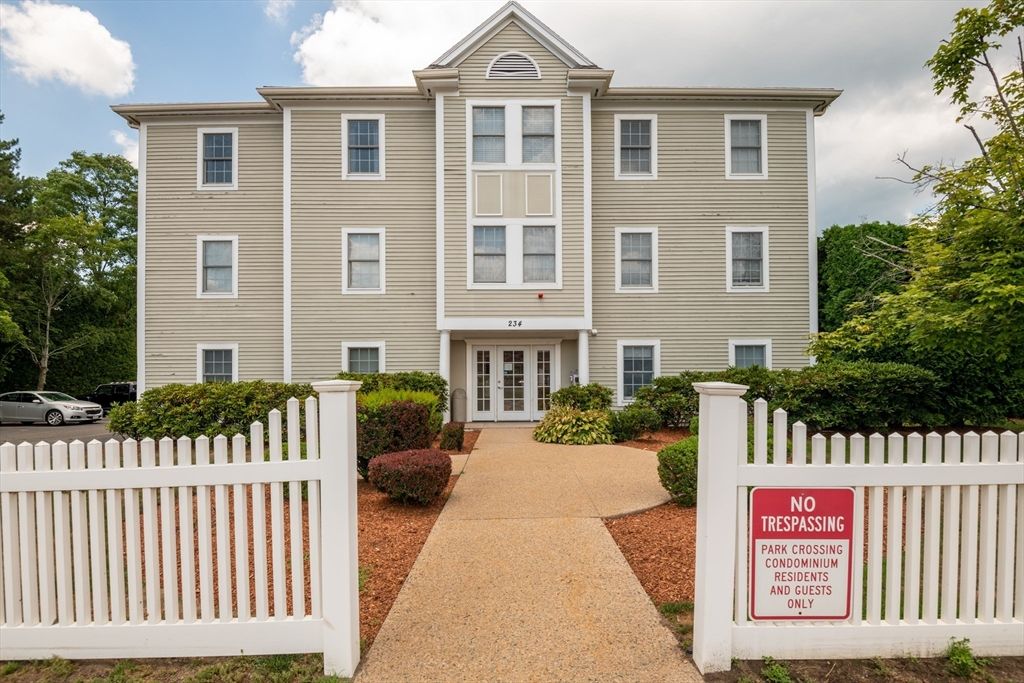 234 Water St 204, Wakefield, MA 01880