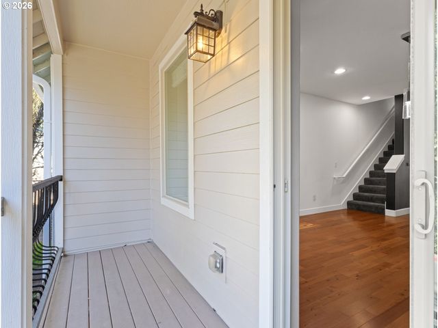 1952 Ne 48TH Way, Hillsboro, OR 97124