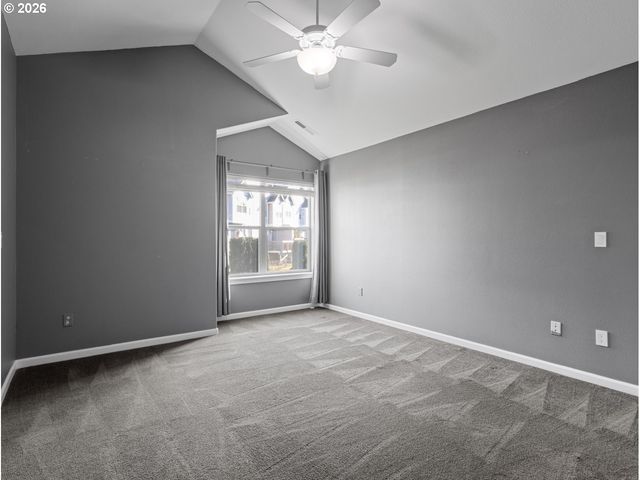 1952 Ne 48TH Way, Hillsboro, OR 97124