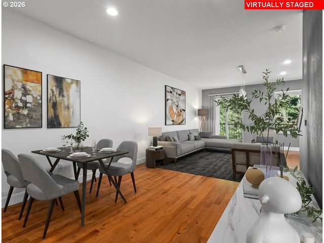 1952 Ne 48TH Way, Hillsboro, OR 97124