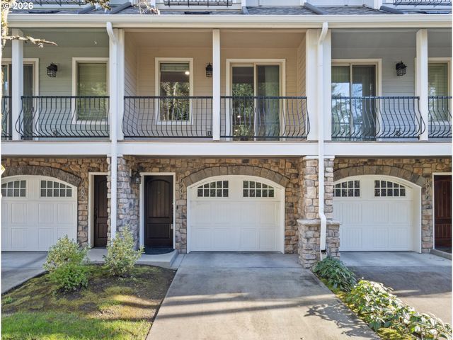 1952 Ne 48TH Way, Hillsboro, OR 97124