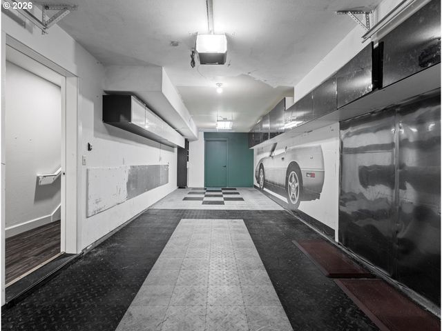 1952 Ne 48TH Way, Hillsboro, OR 97124