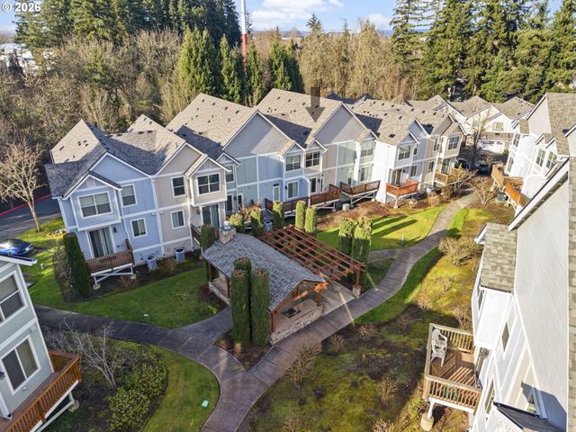 1952 Ne 48TH Way, Hillsboro, OR 97124