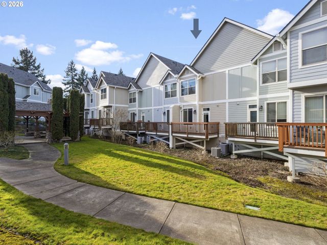 1952 Ne 48TH Way, Hillsboro, OR 97124