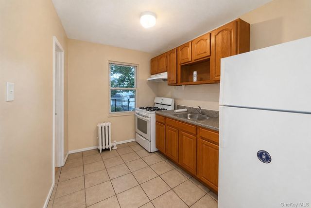 24011 144th Avenue, Rosedale, NY 11422